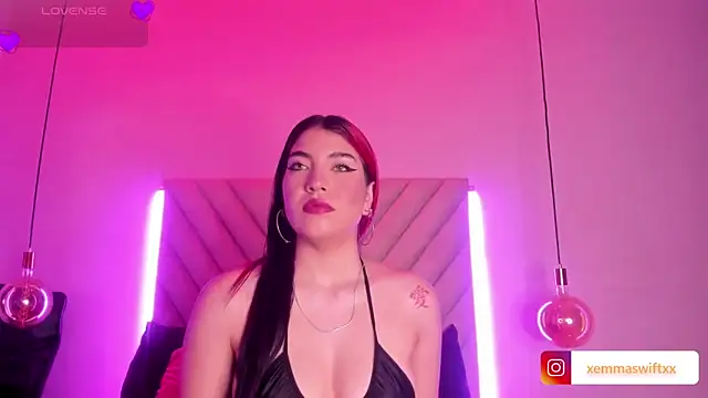 EmmaSwift  online show from 12-07-24, 01:58