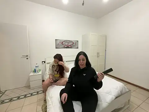 Snapshot of Chloe_Ricci chatting on 01-11-25, 07:59 Chloe Ricci online show from 01-11-25, 07:59