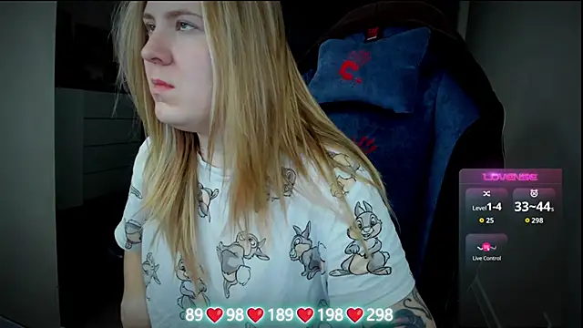 Olivia Munk online show from 11-16-25, 04:51