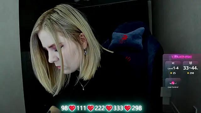 Olivia Munk online show from 03-27-26, 04:40