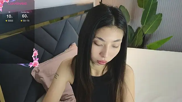 TrishaRey online show from 11-25-25, 05:18