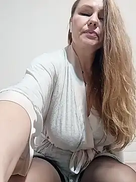 Snapshot of SexyMichellexo chatting on 11-05-25, 10:21 SexyMichellexo online show from 11-05-25, 10:21