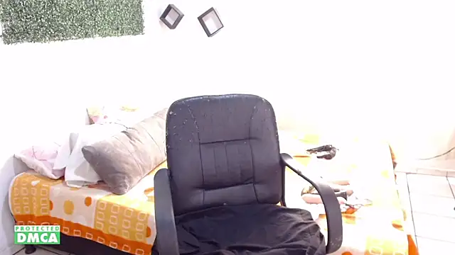 Snapshot of danielapalmer_ chatting on 12-08-24, 08:15 danielapalmer  online show from 12-08-24, 08:15