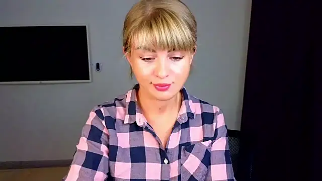  comefeelme  online show from 10-08-25, 05:43