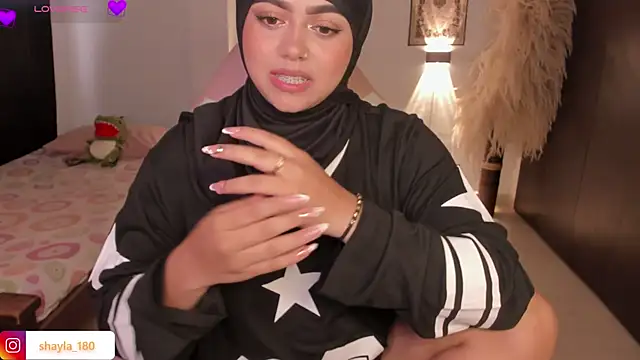 shayla 18 online show from 10-06-25, 08:17