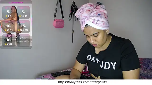 tiffany  pink online show from 02-26-26, 08:19