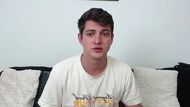 Snapshot of AndyFame chatting on 05-15-26, 12:39 AndyFame online show from 05-15-26, 12:39