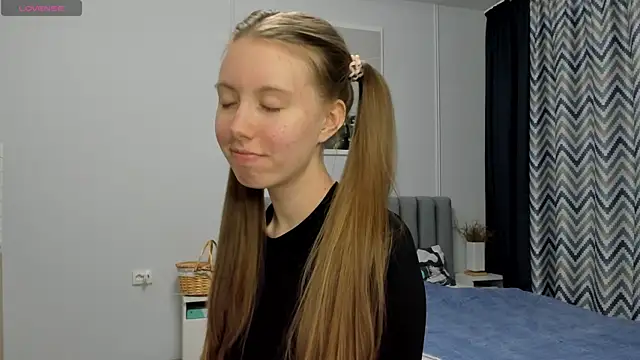 Snapshot of Peggy_Beauty chatting on 12-07-24, 02:09 Peggy Beauty online show from 12-07-24, 02:09