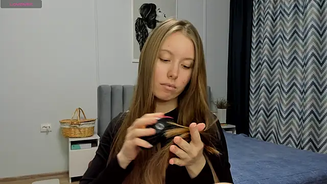 Snapshot of Peggy_Beauty chatting on 12-09-24, 02:56 Peggy Beauty online show from 12-09-24, 02:56