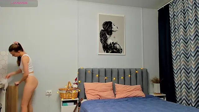 Snapshot of Peggy_Beauty chatting on 12-29-24, 06:38 Peggy Beauty online show from 12-29-24, 06:38