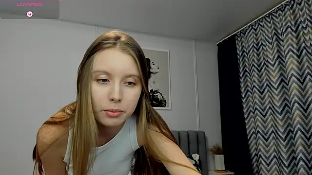 Snapshot of Peggy_Beauty chatting on 01-08-25, 08:07 Peggy Beauty online show from 01-08-25, 08:07