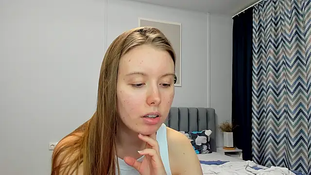 Snapshot of Peggy_Beauty chatting on 01-10-25, 01:31 Peggy Beauty online show from 01-10-25, 01:31