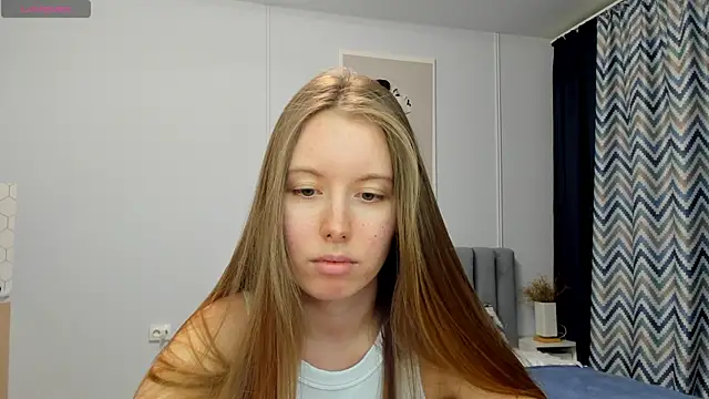 Snapshot of Peggy_Beauty chatting on 01-15-25, 05:05 Peggy Beauty online show from 01-15-25, 05:05