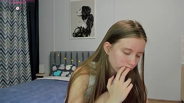 Snapshot of Peggy_Beauty chatting on 02-23-25, 06:34 Peggy Beauty online show from 02-23-25, 06:34