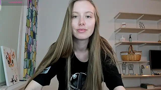 Snapshot of Peggy_Beauty chatting on 10-10-25, 01:43 Peggy Beauty online show from 10-10-25, 01:43