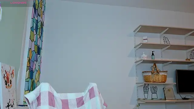 Snapshot of Peggy_Beauty chatting on 10-13-25, 04:18 Peggy Beauty online show from 10-13-25, 04:18