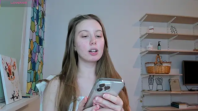 Snapshot of Peggy_Beauty chatting on 10-17-25, 08:44 Peggy Beauty online show from 10-17-25, 08:44