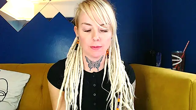 Snapshot of pixiedreadx chatting on 11-07-25, 01:33 pixiedreadx online show from 11-07-25, 01:33