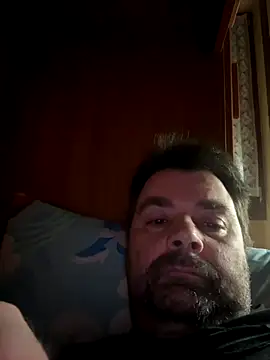 Snapshot of h4cAlex chatting on 12-17-25, 07:31 h4cAlex online show from 12-17-25, 07:31