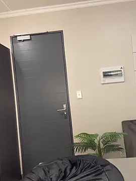 Snapshot of Neelo-Smith chatting on 03-04-25, 08:49 Neelo-Smith online show from 03-04-25, 08:49