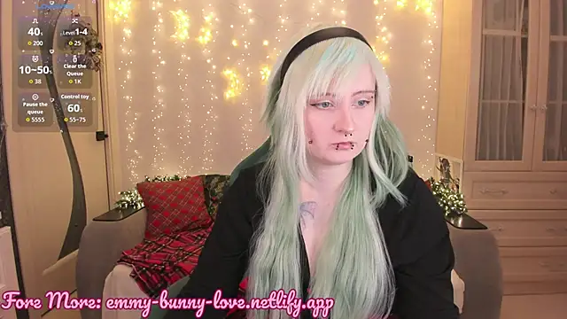 EmmyBunny online show from 01-11-26, 04:23