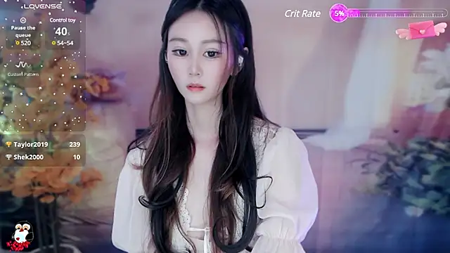 Snapshot of Aimee-520 chatting on 01-08-25, 09:53 Aimee-520 online show from 01-08-25, 09:53