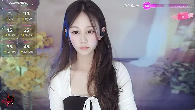 Snapshot of Aimee-520 chatting on 02-17-25, 01:32 Aimee-520 online show from 02-17-25, 01:32