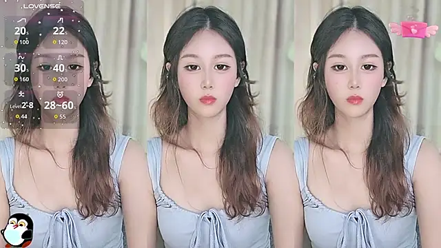 Snapshot of Aimee-520 chatting on 09-09-25, 12:21 Aimee-520 online show from 09-09-25, 12:21