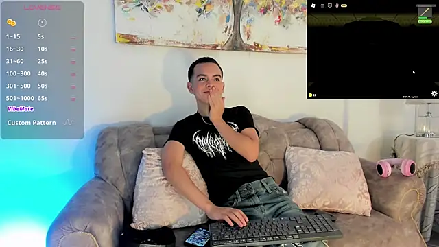 Snapshot of Blum_icee chatting on 12-06-24, 11:57 Blum icee online show from 12-06-24, 11:57