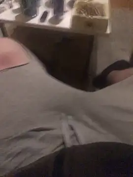 Snapshot of chrille82 chatting on 10-06-25, 09:34 chrille82 online show from 10-06-25, 09:34