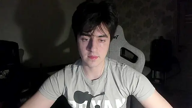 Knuckles17 online show from 03-16-26, 04:33