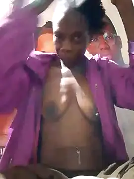 Snapshot of nzanizy chatting on 09-08-25, 07:02 nzanizy online show from 09-08-25, 07:02