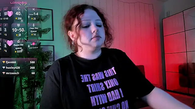 Snapshot of bitchofsun_ chatting on 01-27-25, 05:37 bitchofsun online show from 01-27-25, 05:37