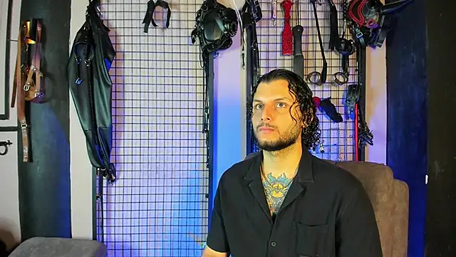 Twisted Fantasy online show from 03-06-25, 12:19