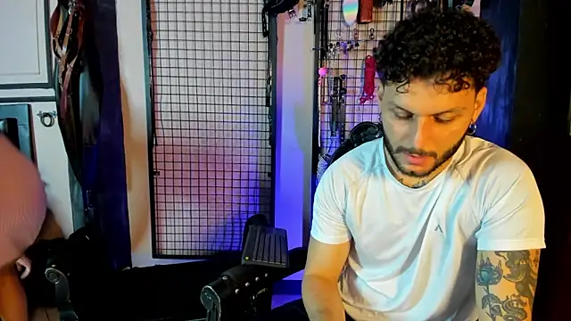 Twisted Fantasy online show from 02-24-26, 04:32