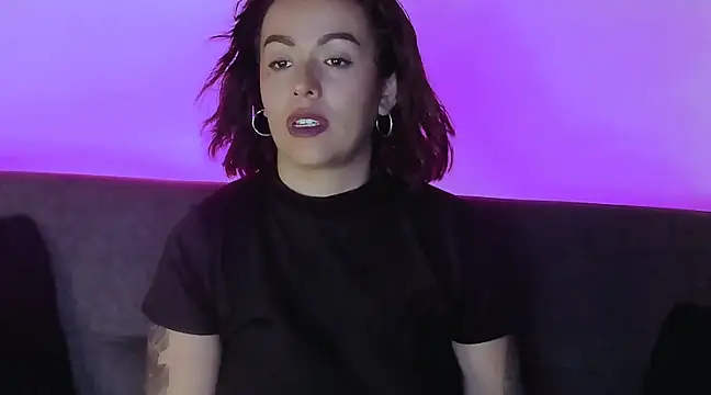 Snapshot of joan-star chatting on 03-22-25, 11:09 joan-star online show from 03-22-25, 11:09