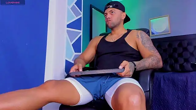 alex oficial online show from 10-16-25, 04:24