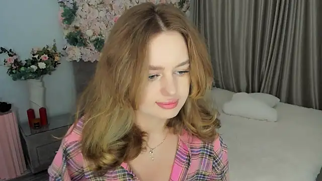 MiracleCurly online show from 09-15-25, 04:40