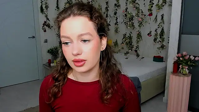 MiracleCurly online show from 04-05-26, 10:01