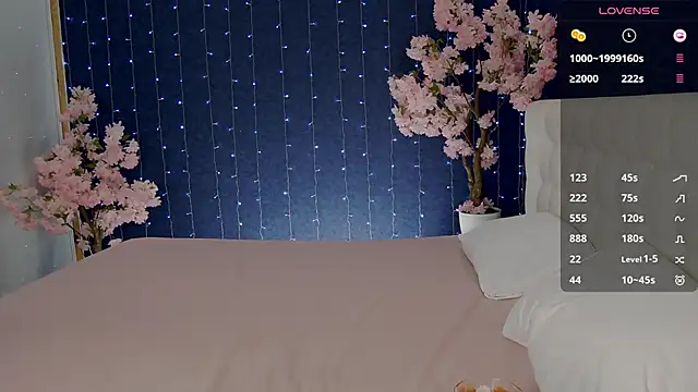 -Mirror-Girl- online show from 10-18-25, 04:37