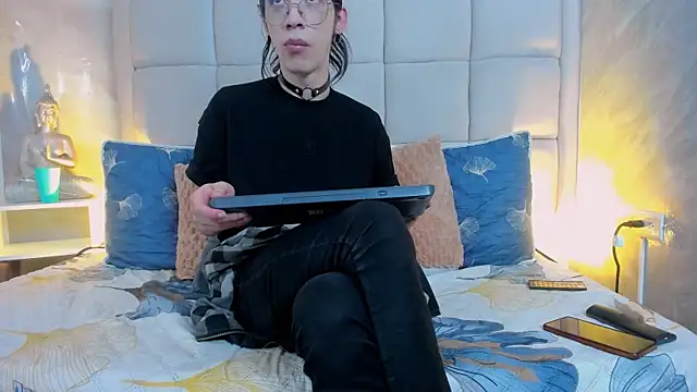 Hecatee 77 online show from 10-10-25, 08:19