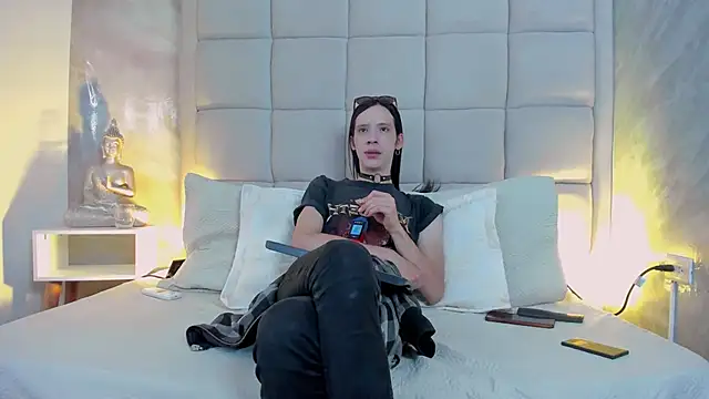 Hecatee 77 online show from 10-27-25, 07:29