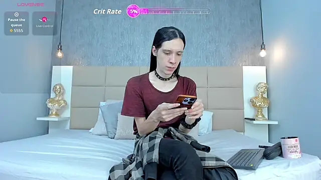 Hecatee 77 online show from 04-01-26, 07:44