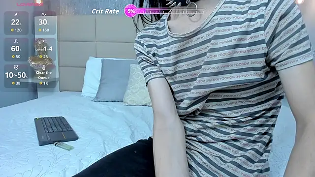 Snapshot of Hecatee_77 chatting on 07-06-26, 08:33 Hecatee 77 online show from 07-06-26, 08:33