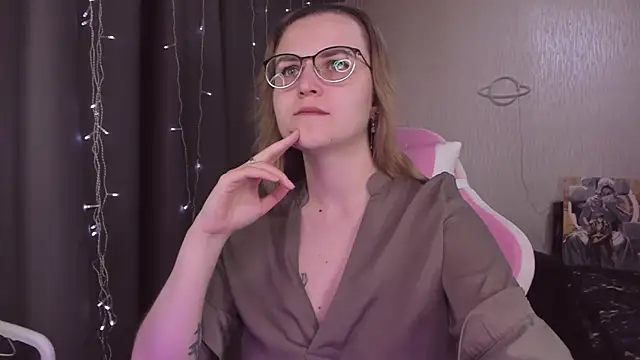 MissBrightShine online show from 10-23-25, 10:47