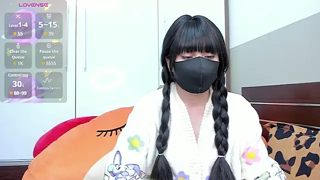 alonelove   online show from 02-10-25, 06:53