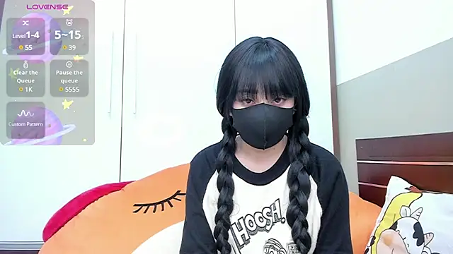 alonelove   online show from 03-18-25, 02:25