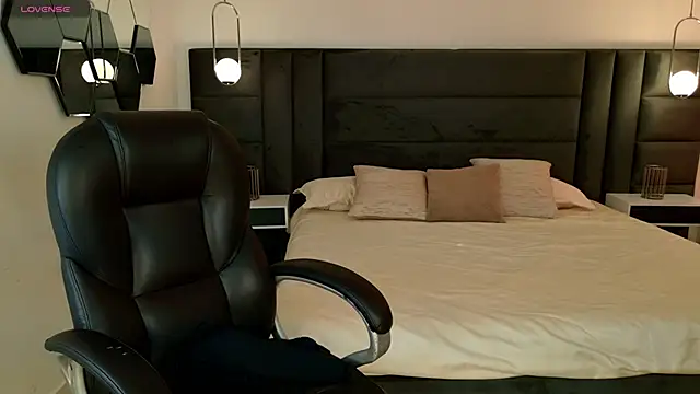 LisaMonroe  online show from 03-21-26, 08:34