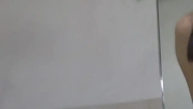 Snapshot of MIYAMOTO_MARINA chatting on 01-29-25, 01:17 MIYAMOTO MARINA online show from 01-29-25, 01:17