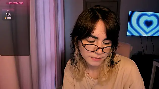 Snapshot of _selectrra chatting on 01-11-25, 11:23 selectrra online show from 01-11-25, 11:23